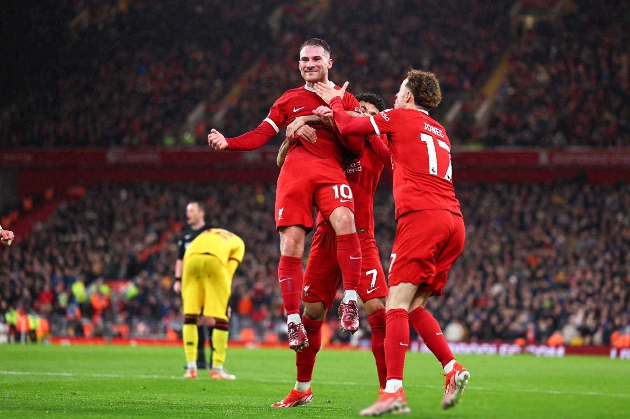 关于伯恩利遭遇两连败，欧战资格似乎难以为继的信息