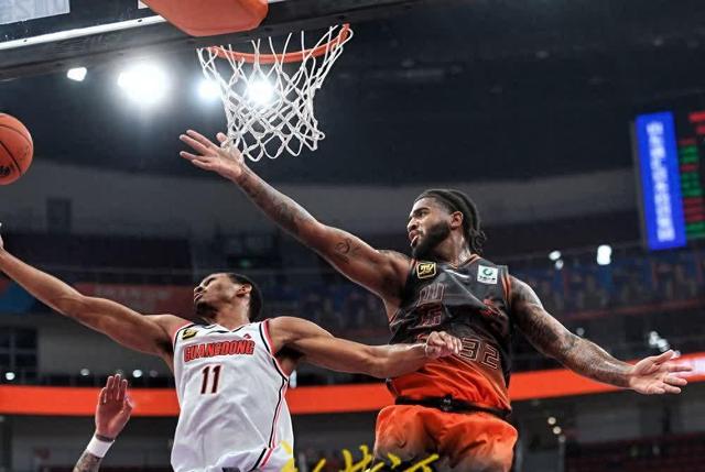 开云体育在线-山东男篮客场大胜云南，迎来连胜