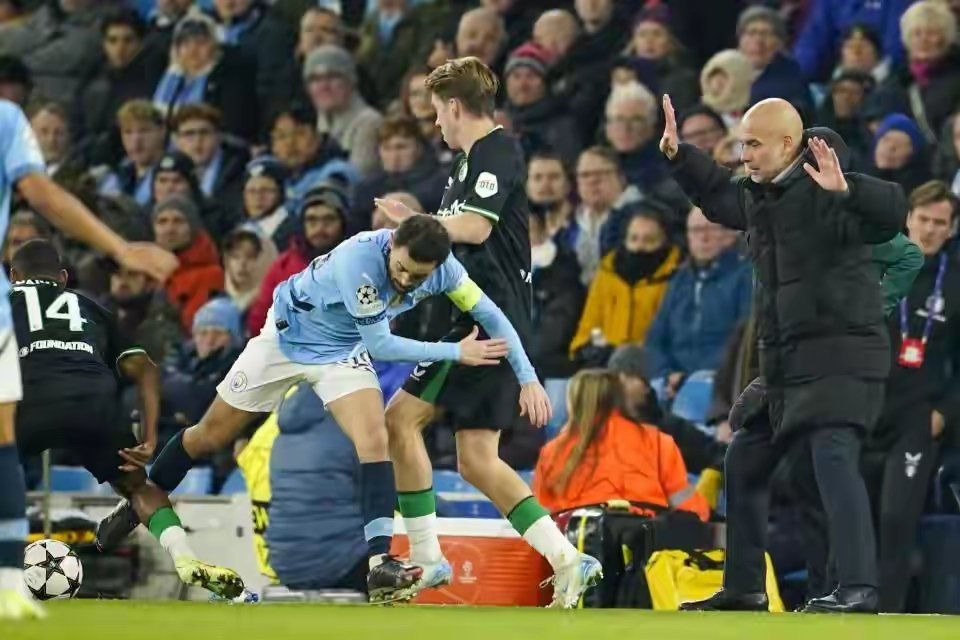 曼城逼平对手,领先优势缩小的简单介绍 曼城逼平对手,领先优势缩小的简单介绍