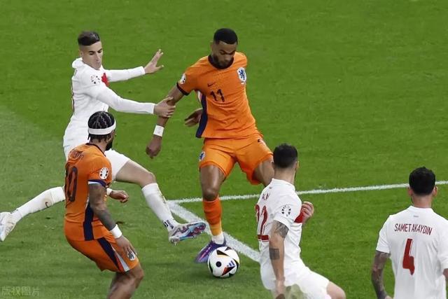 比利时逼平荷兰出线欧洲杯小组赛 比利时逼平荷兰出线欧洲杯小组赛
