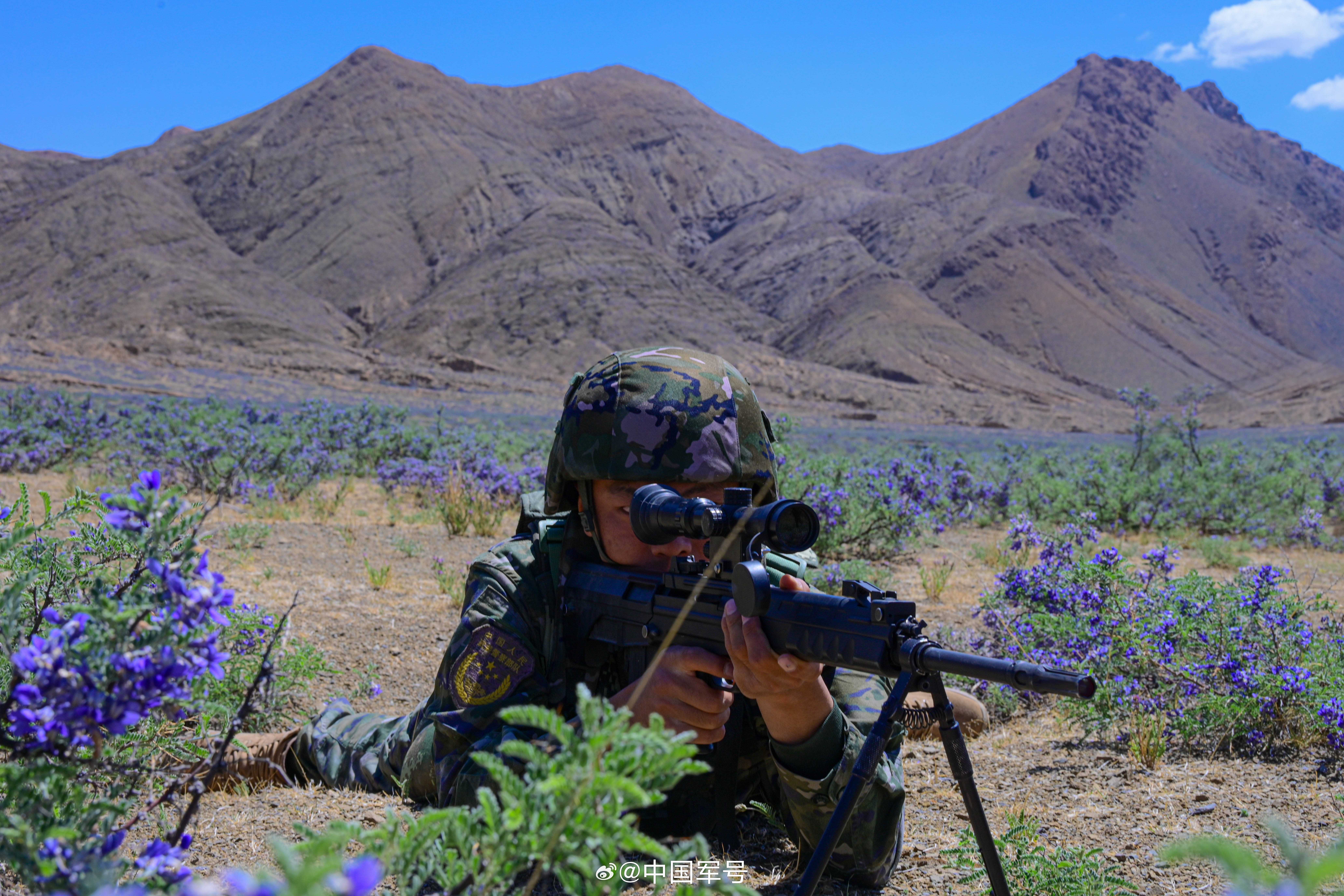 西藏队在比赛中展现出了极具威胁的进攻 西藏队在比赛中展现出了极具威胁的进攻