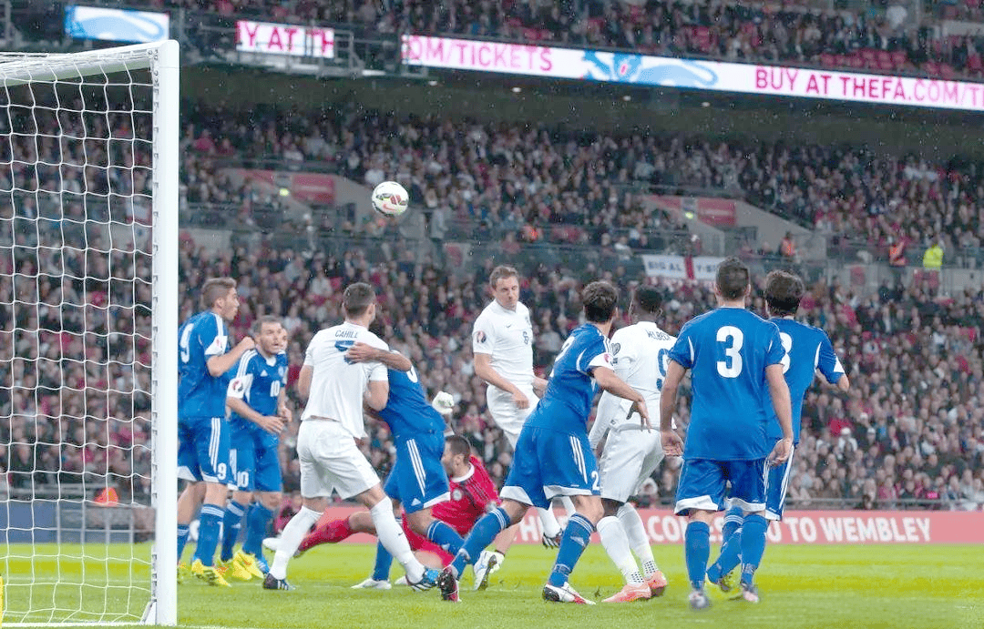 奥地利队在比赛中展现强大实力,备受瞩目 奥地利队在比赛中展现强大实力,备受瞩目