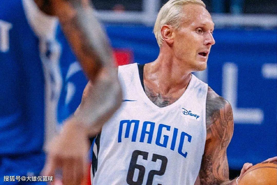 雄鹿大胜奇才,季后赛前景锦上添花 雄鹿大胜奇才,季后赛前景锦上添花