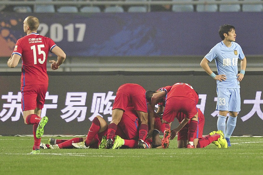 江苏苏宁对阵重庆力帆,惊心动魄 江苏苏宁对阵重庆力帆,惊心动魄