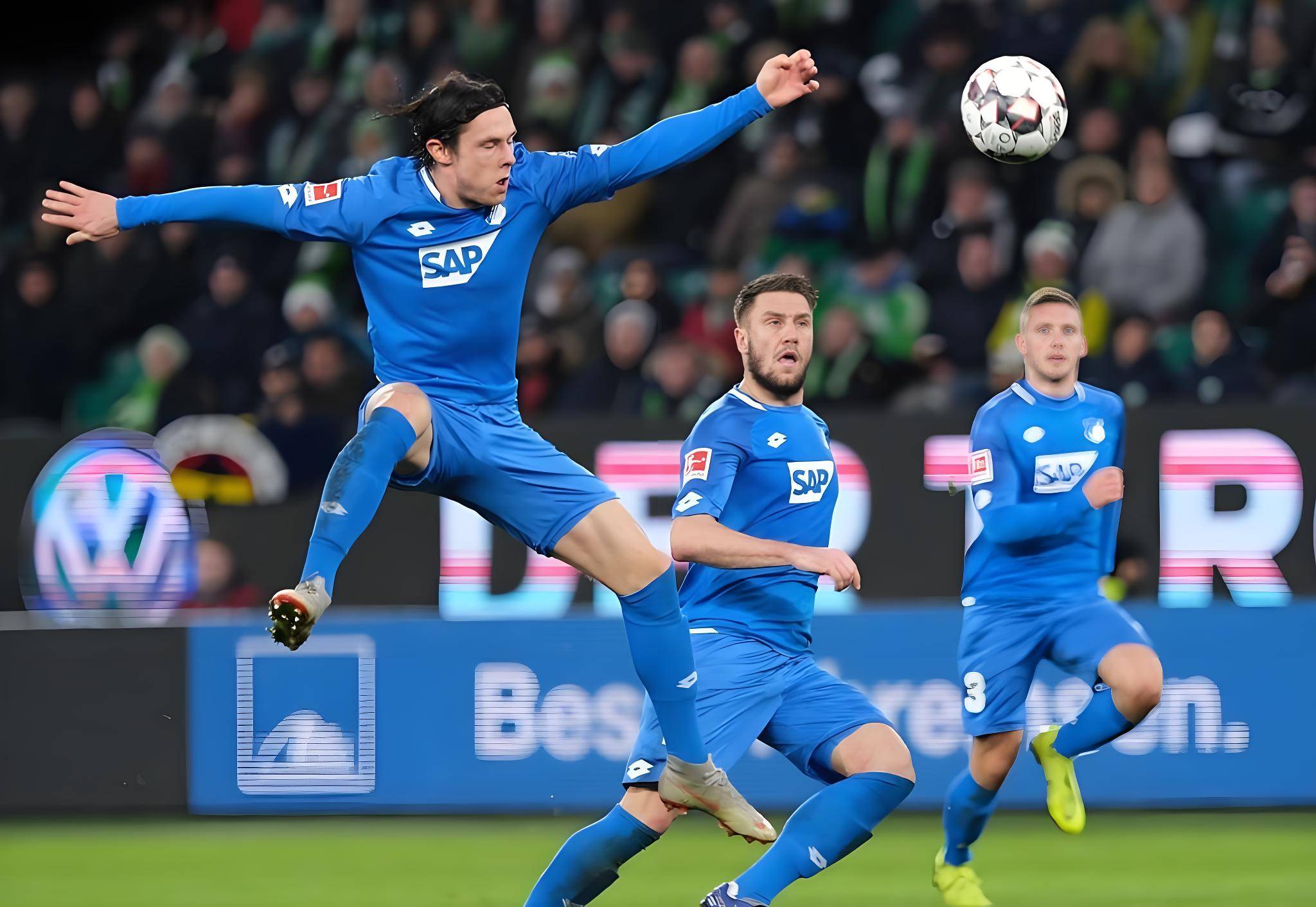 小霍芬海姆突围成功，取得连胜