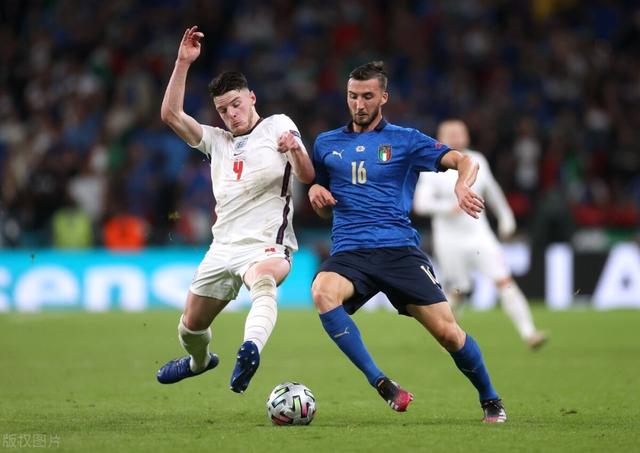 意大利赛场表现出色,欧洲杯赛逐渐升温 意大利赛场表现出色,欧洲杯赛逐渐升温