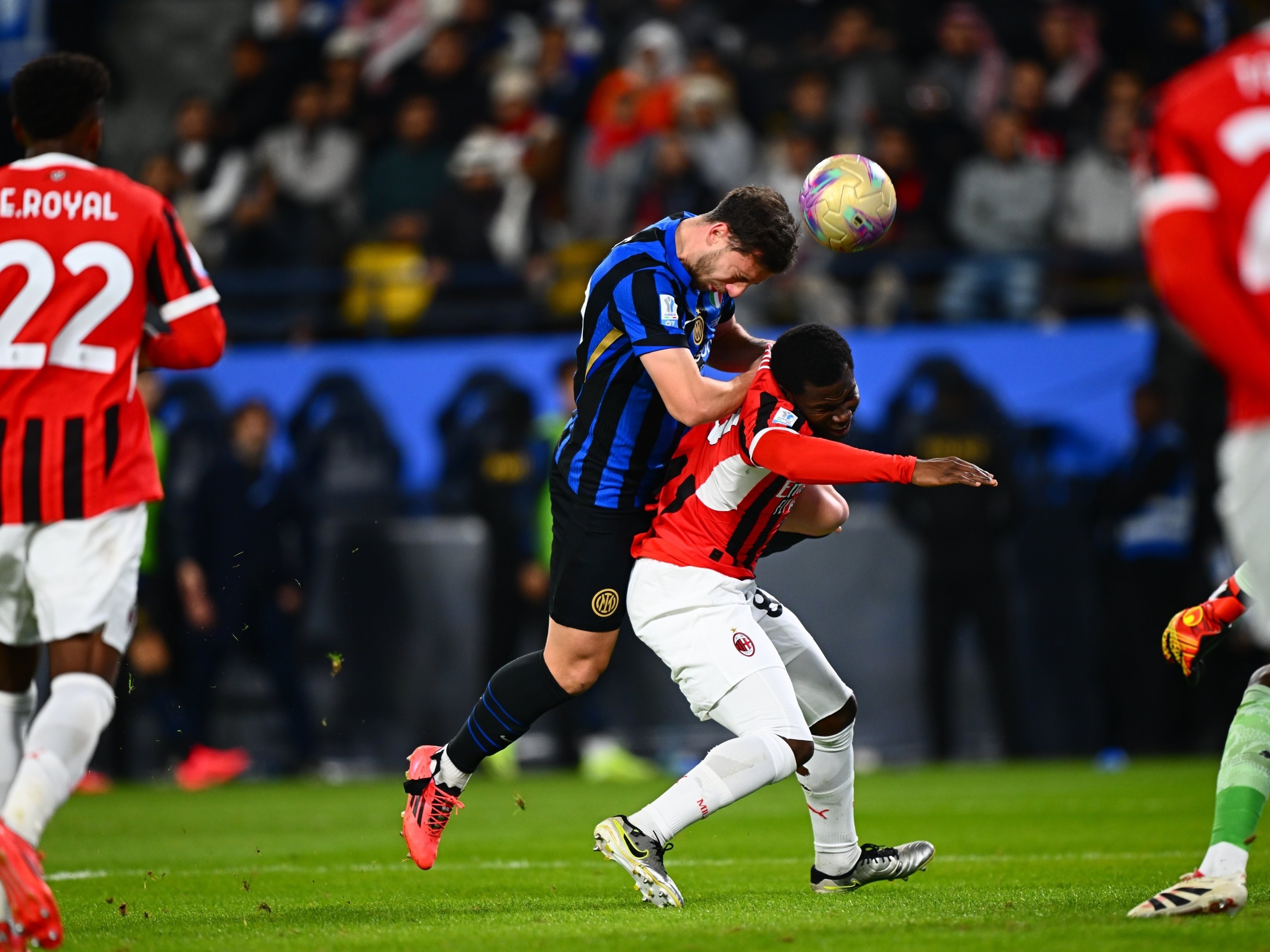 AC米兰客场击败切沃，赫里奥维斯进球