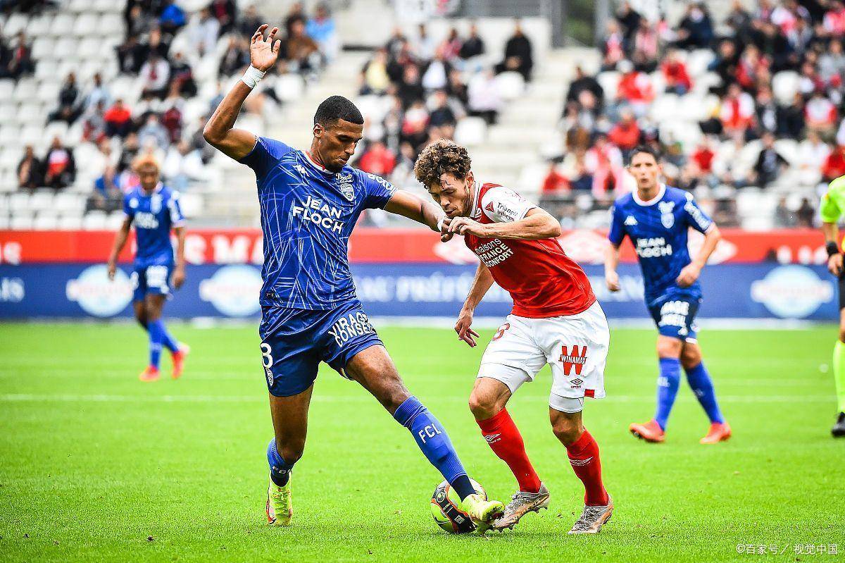 拉齐奥在客场遭遇桑普多利亚的围剿 拉齐奥在客场遭遇桑普多利亚的围剿