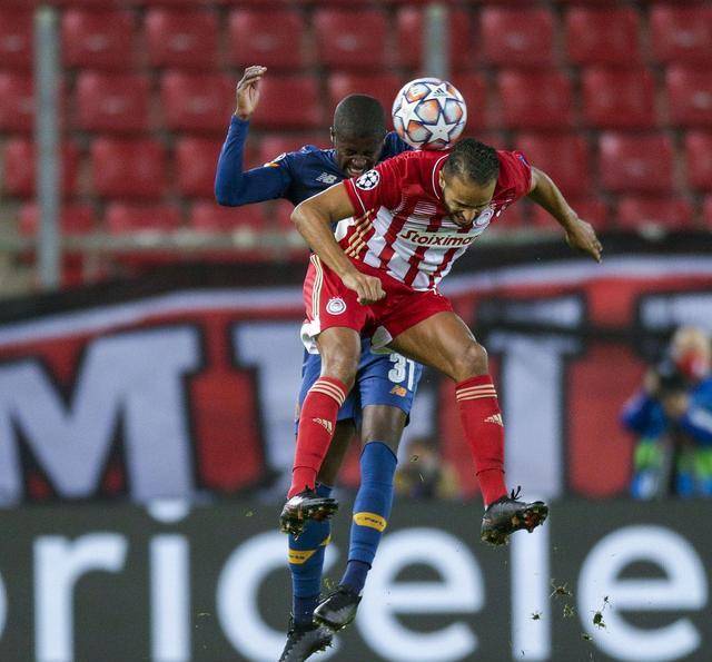 弗赖堡球员发挥出色，助球队取胜