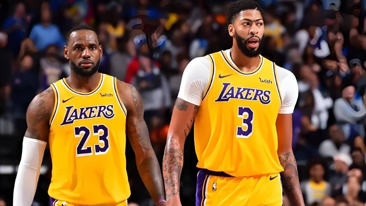 湖人阵容整队秀，助力球队备战提升实力