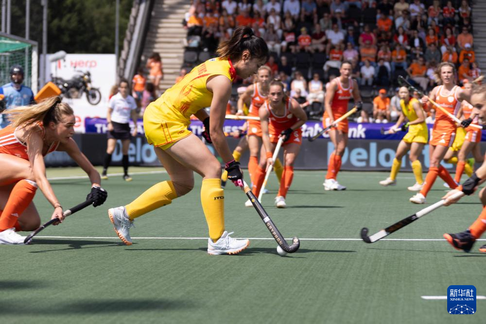 美国女子曲棍球队精准配合,轻松晋级半决赛 美国女子曲棍球队精准配合,轻松晋级半决赛