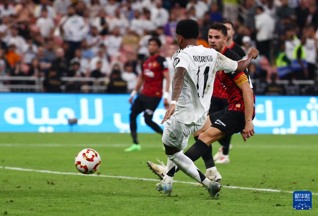 西班牙豪门队力挫敌手,晋级决赛 西班牙豪门队力挫敌手,晋级决赛