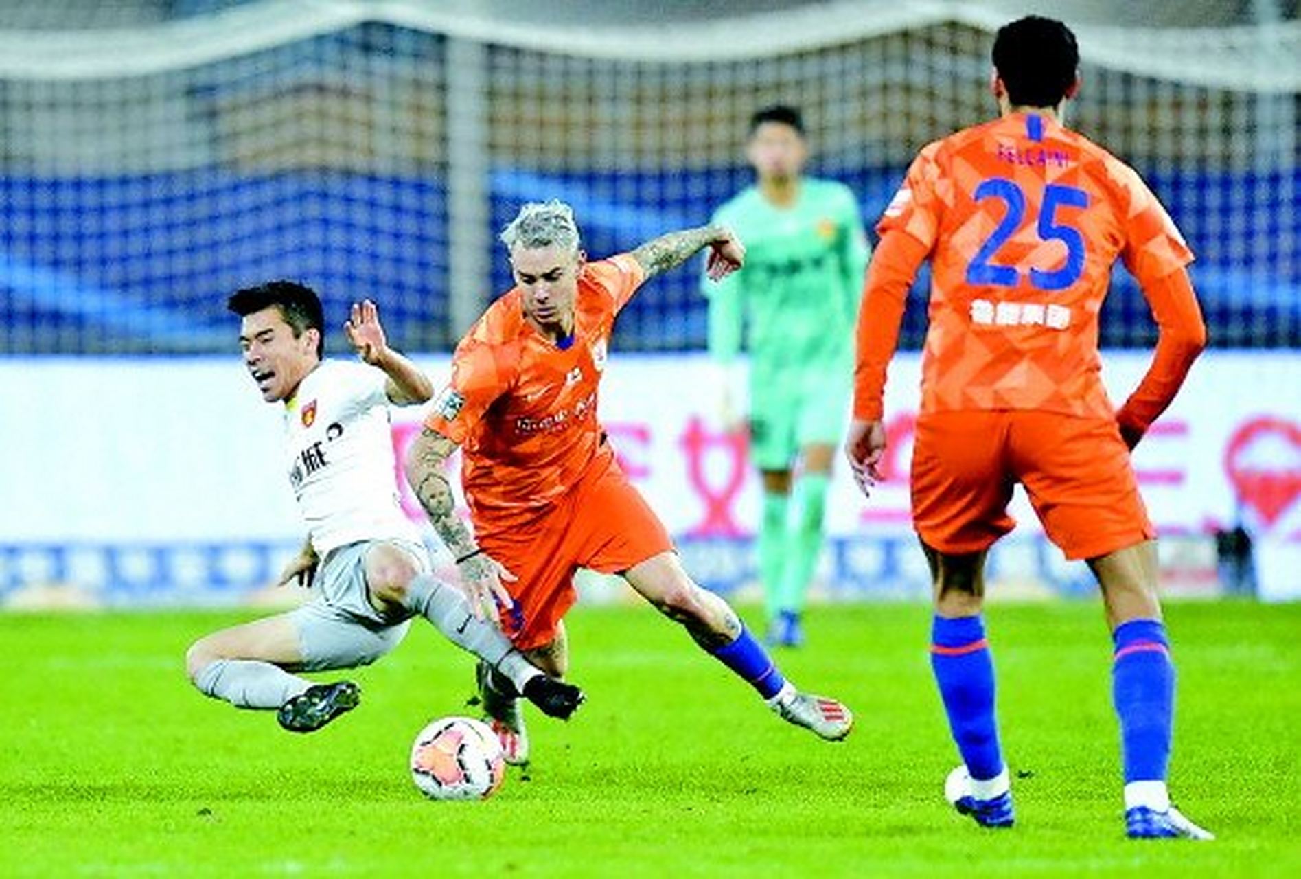 华夏不敌鲁能:河北华夏幸福队遭山东鲁能队击败,遗憾失利 华夏不敌鲁能:河北华夏幸福队遭山东鲁能队击败,遗憾失利