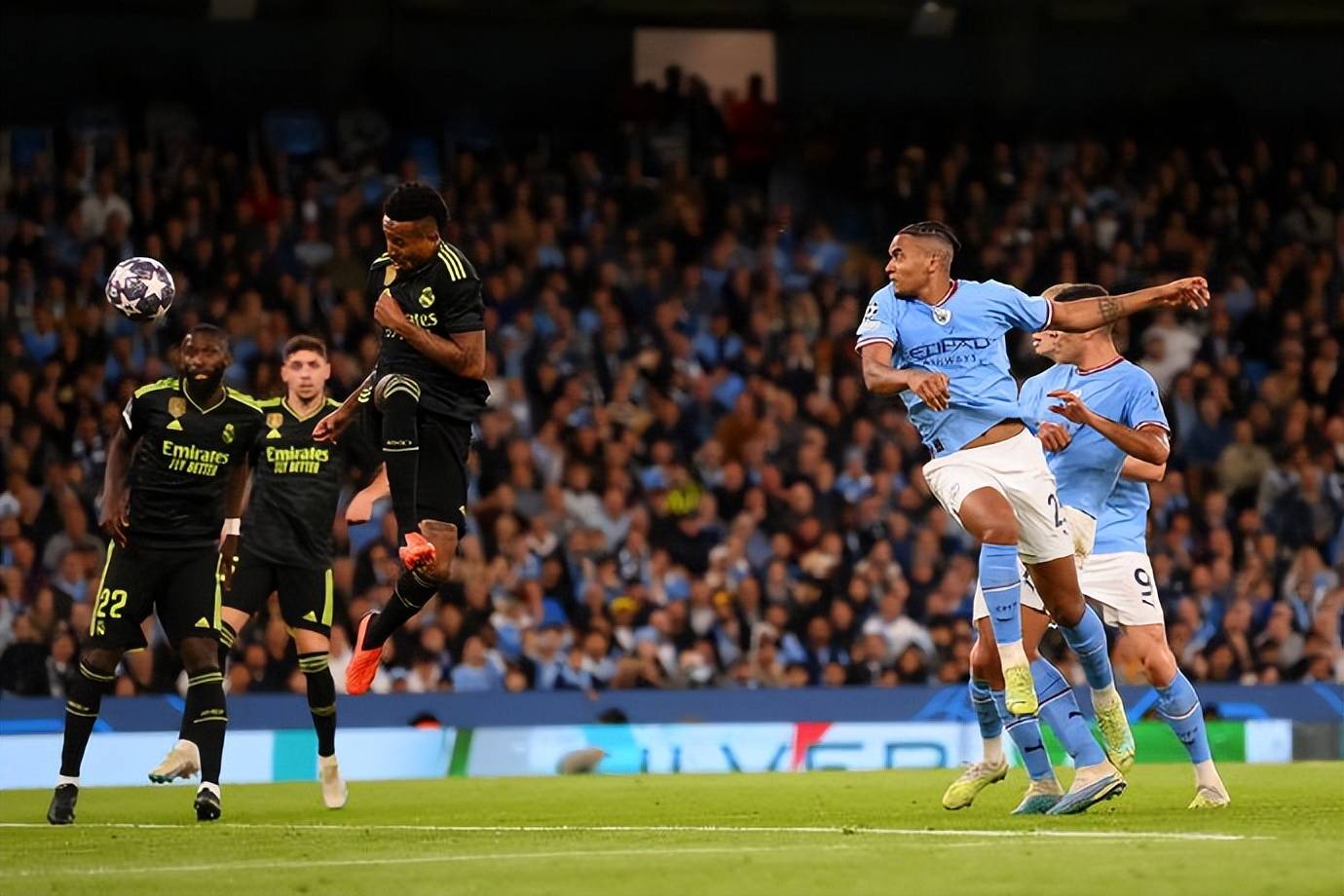 关于皇马史诗绝杀,挺进欧冠半决赛,赛场波澜浩荡的信息 关于皇马史诗绝杀,挺进欧冠半决赛,赛场波澜浩荡的信息