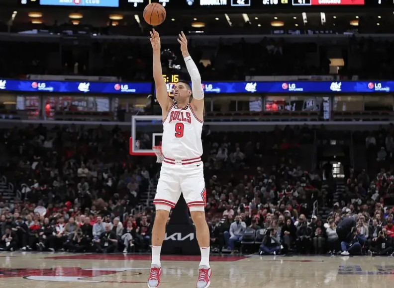 篮球巨星突破个人得分纪录,继续刷新历史 篮球巨星突破个人得分纪录,继续刷新历史