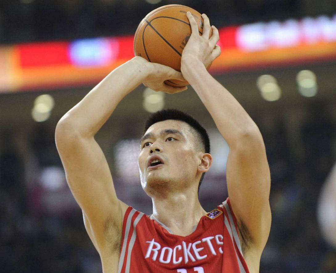 战火连天,篮球场上的荣誉之争 战火连天,篮球场上的荣誉之争