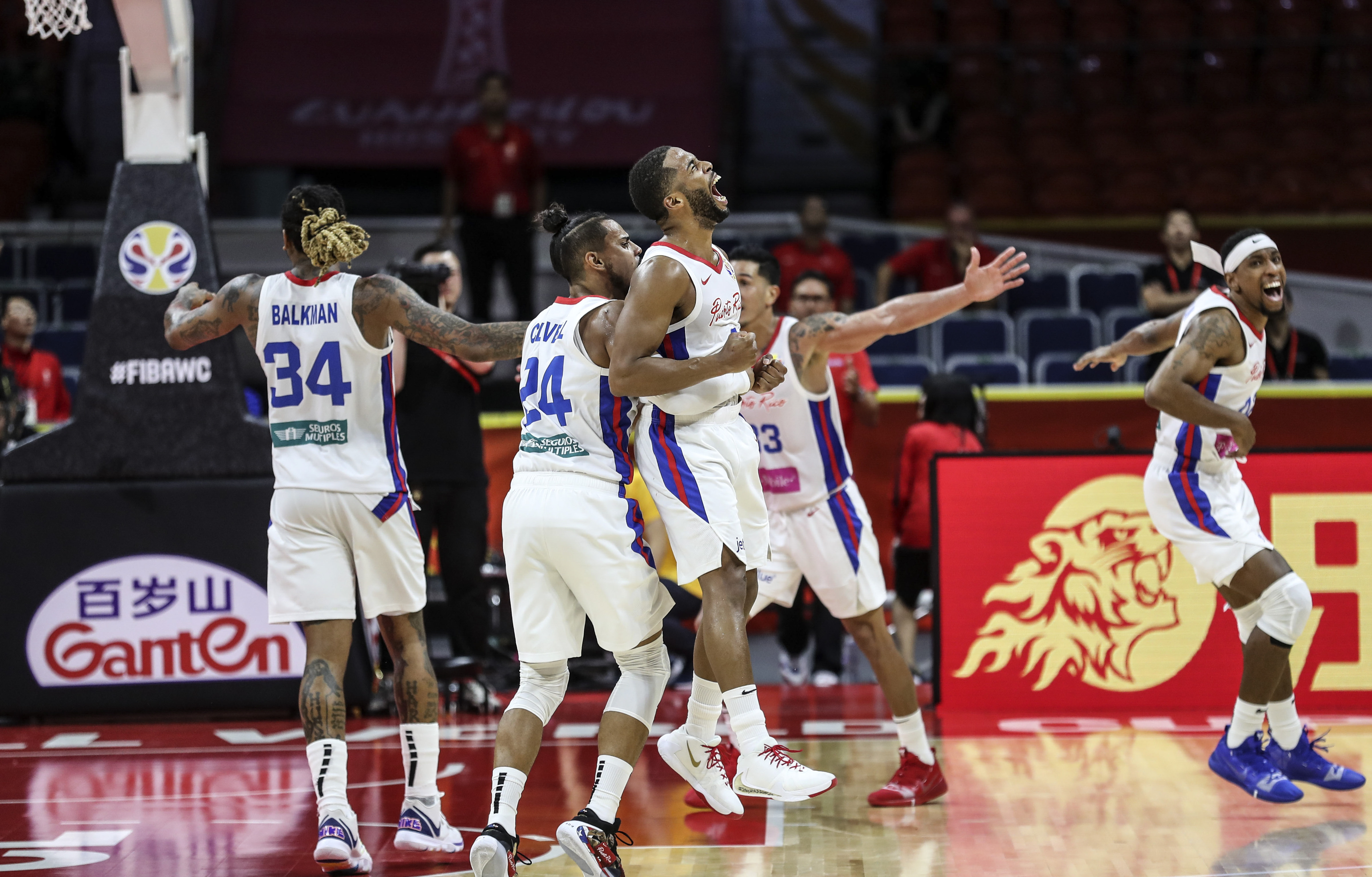 突尼斯篮球明星备战球季，迎接新挑战的简单介绍