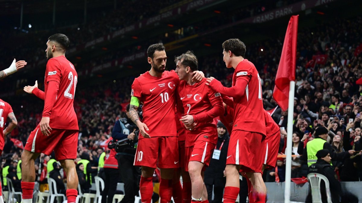 欧国联比赛独家报道,球迷为之沸腾欢呼的简单介绍 欧国联比赛独家报道,球迷为之沸腾欢呼的简单介绍