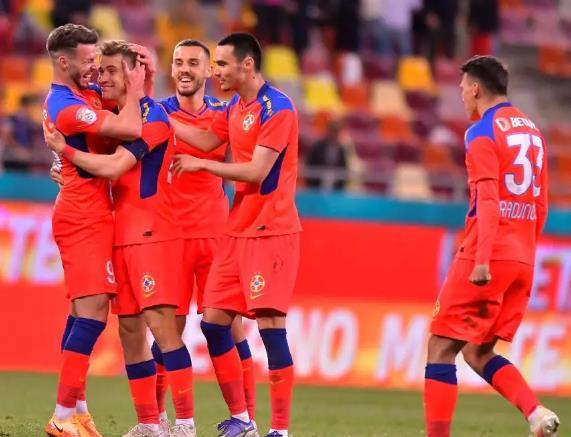 开云体育中国-包含欧预赛比赛强对决，球队全力备战争夺冠军荣誉的词条