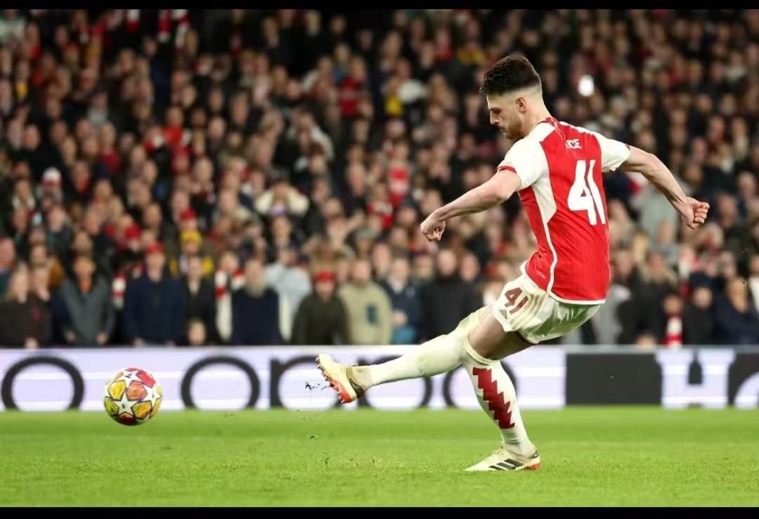 包含圣埃蒂安客场击败桑普，继续追赶领先者的词条