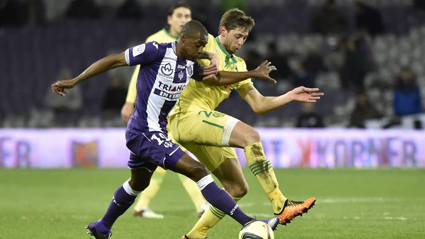 开云APP-图卢兹足球队在场上展现出了精湛的技术水平