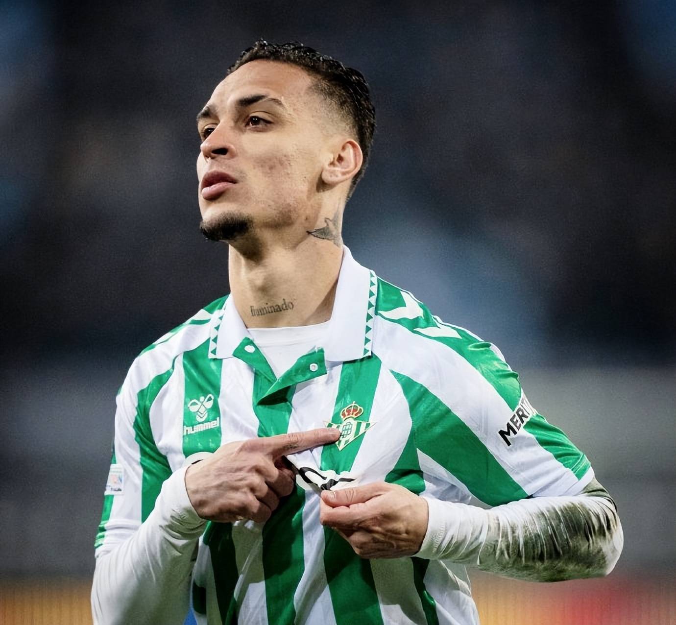 皇家贝蒂斯签约新后卫，增强防线实力