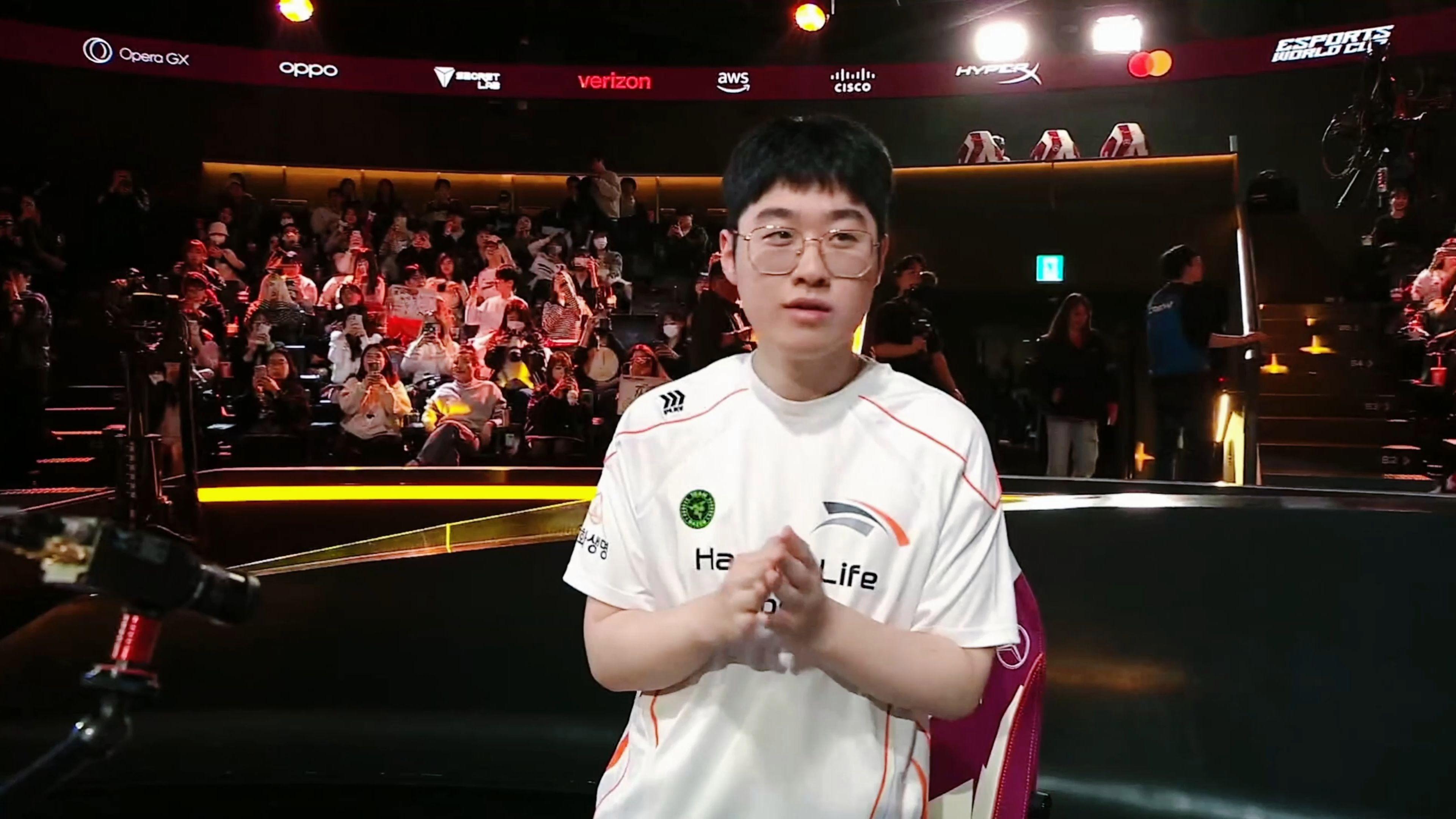 GEN碾压TES,Zeus团战一打五顶尖较量八强赛,让粉丝疯狂欢呼 GEN碾压TES,Zeus团战一打五顶尖较量八强赛,让粉丝疯狂欢呼