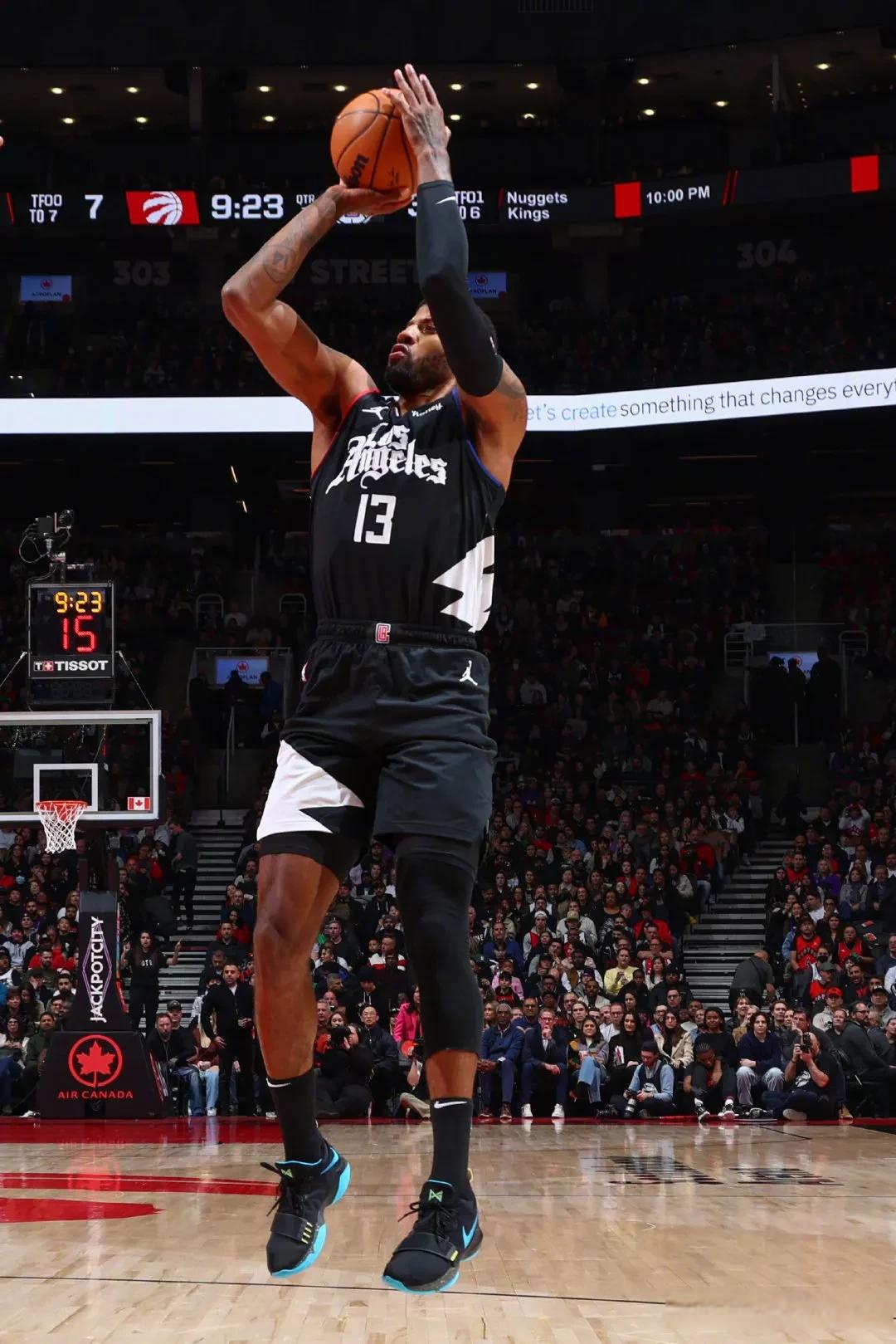 网红猛龙击败国王，伦纳德拿下全场最高分