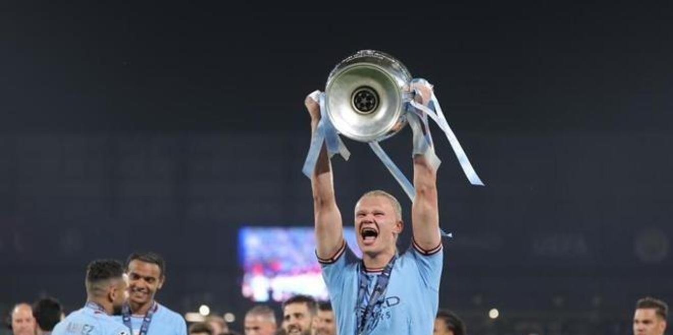 富勒姆主场惨遭曼城大败,仍未赢得一场比赛 富勒姆主场惨遭曼城大败,仍未赢得一场比赛