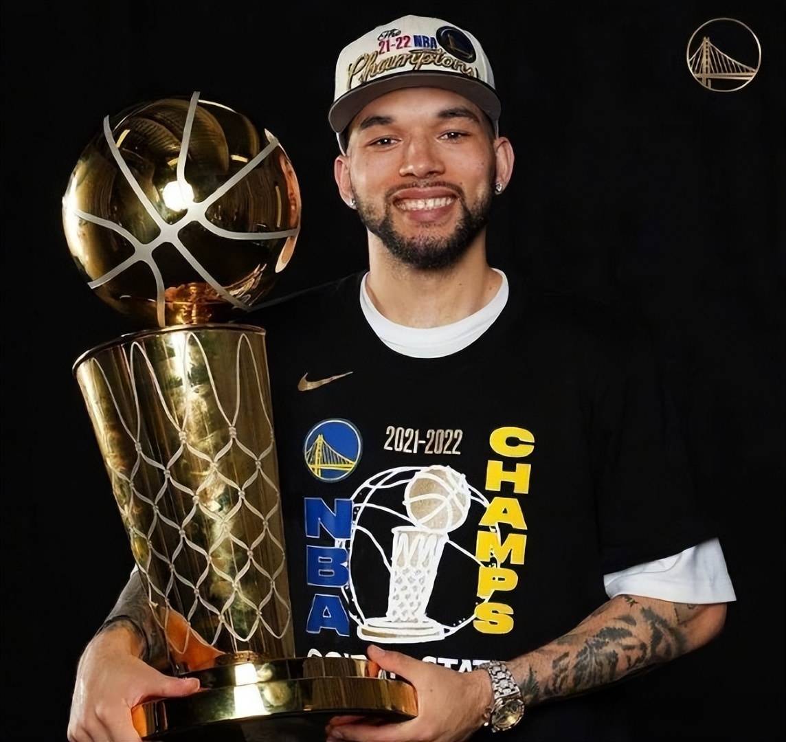 独行侠签下里基-勒鲁宾，加强内线实力