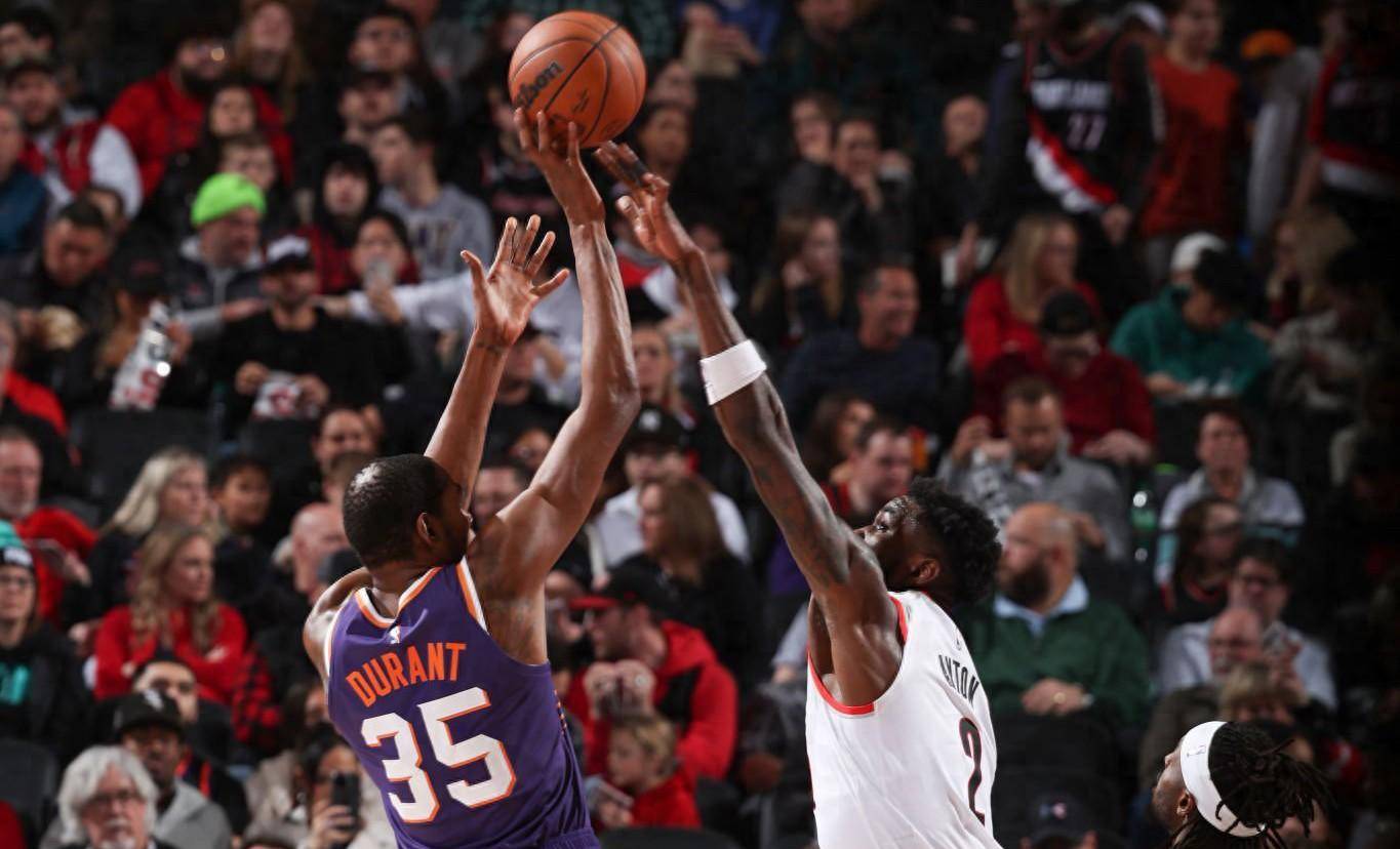 开云体育-开拓者击败太阳，利拉德砍下40分