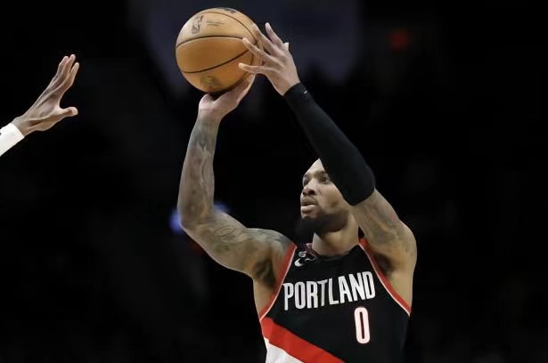 开拓者击败太阳,利拉德砍下40分 开拓者击败太阳,利拉德砍下40分