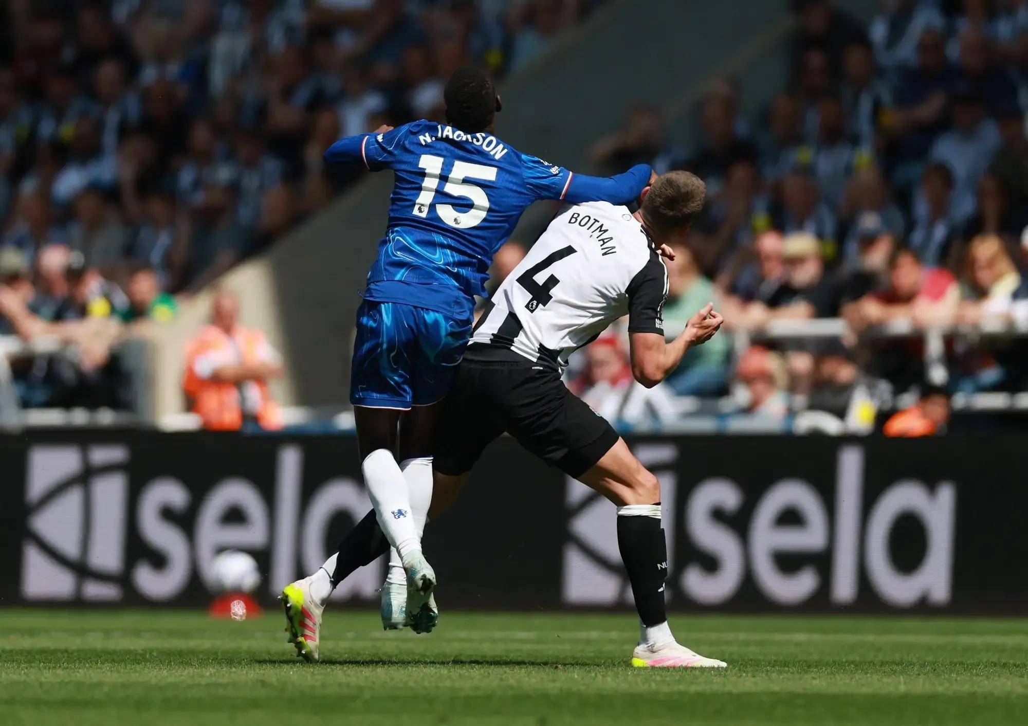 惊险一幕!欧洲赛事关键时刻现逆转 惊险一幕!欧洲赛事关键时刻现逆转