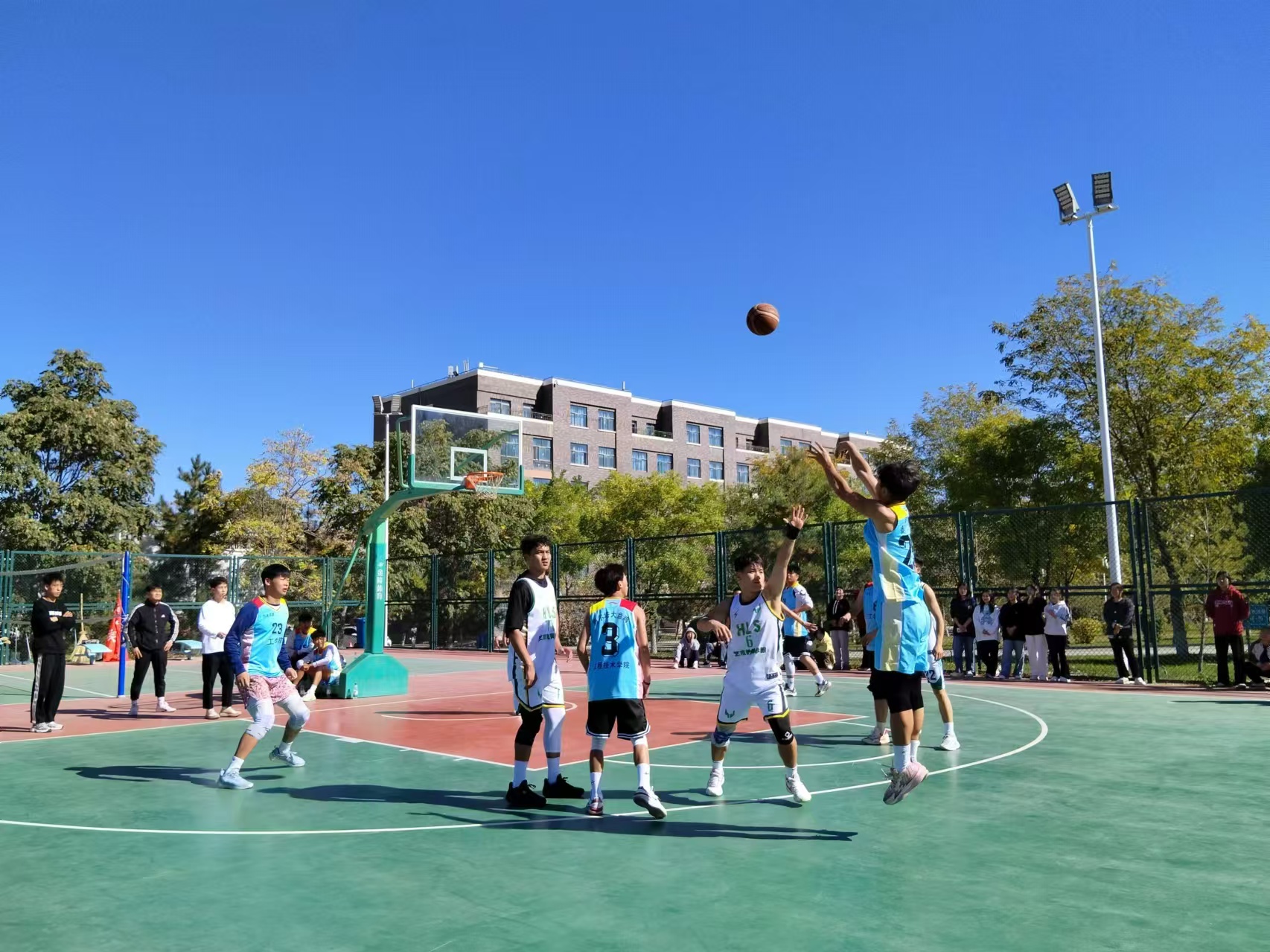 开云体育中国-关于大学生校园篮球职业联赛，梦想成真的舞台的信息