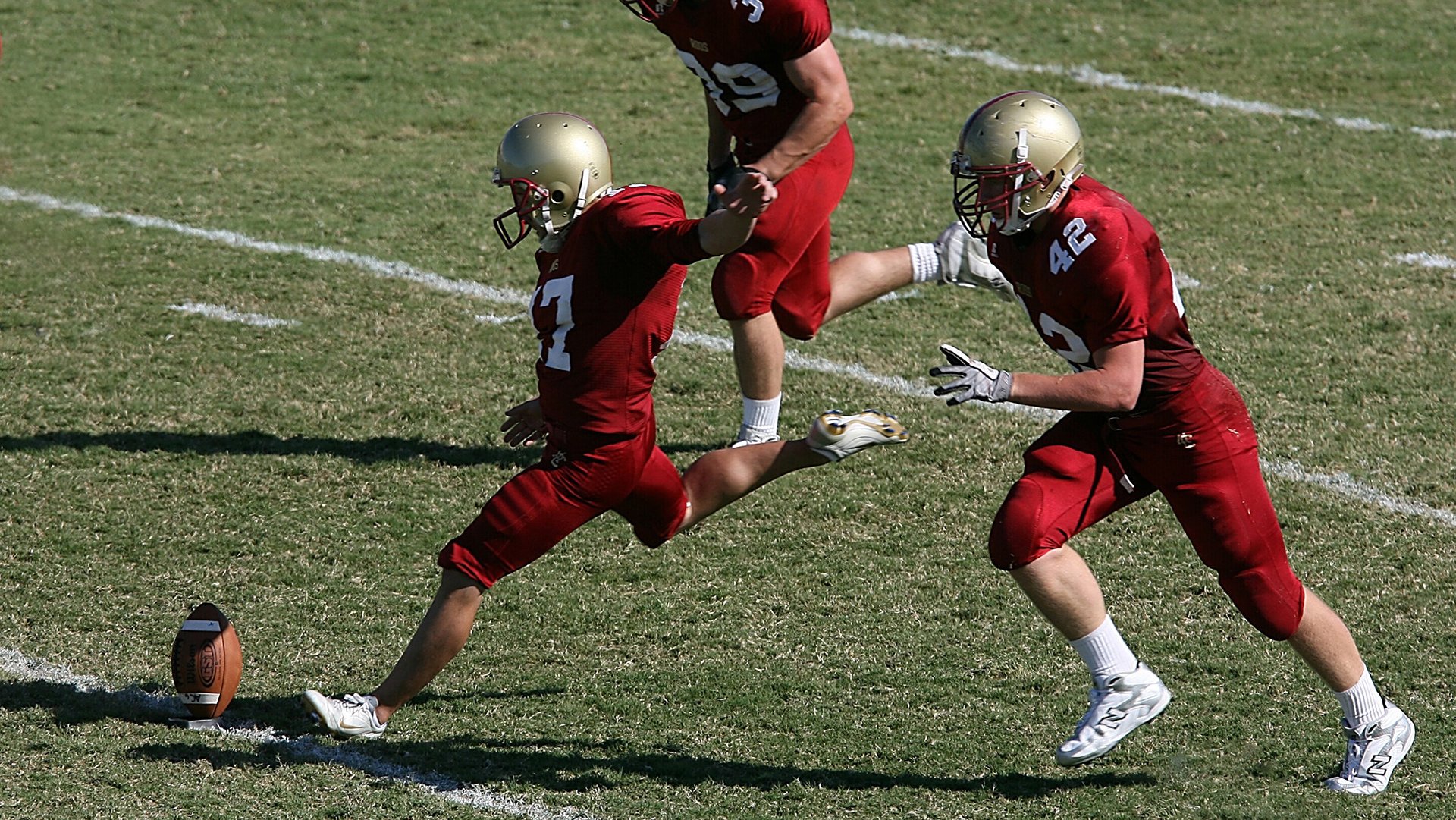 跨界风暴，多特蒙德足球横扫丹麦，伊布F1揭幕战惊艳夺冠